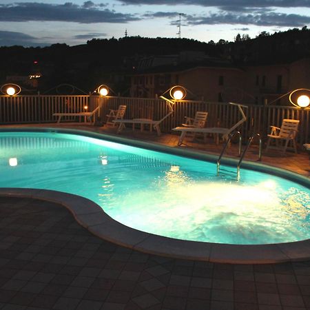 Hotel Sporting Tabiano Terme Buitenkant foto