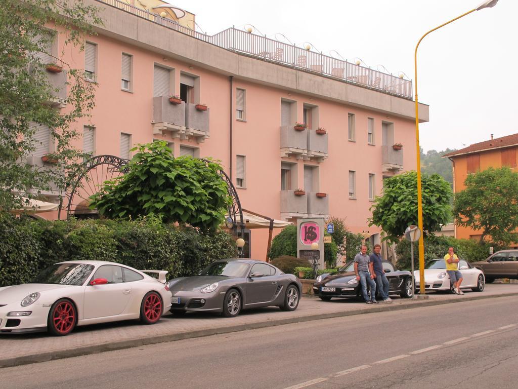 Hotel Sporting Tabiano Terme Buitenkant foto