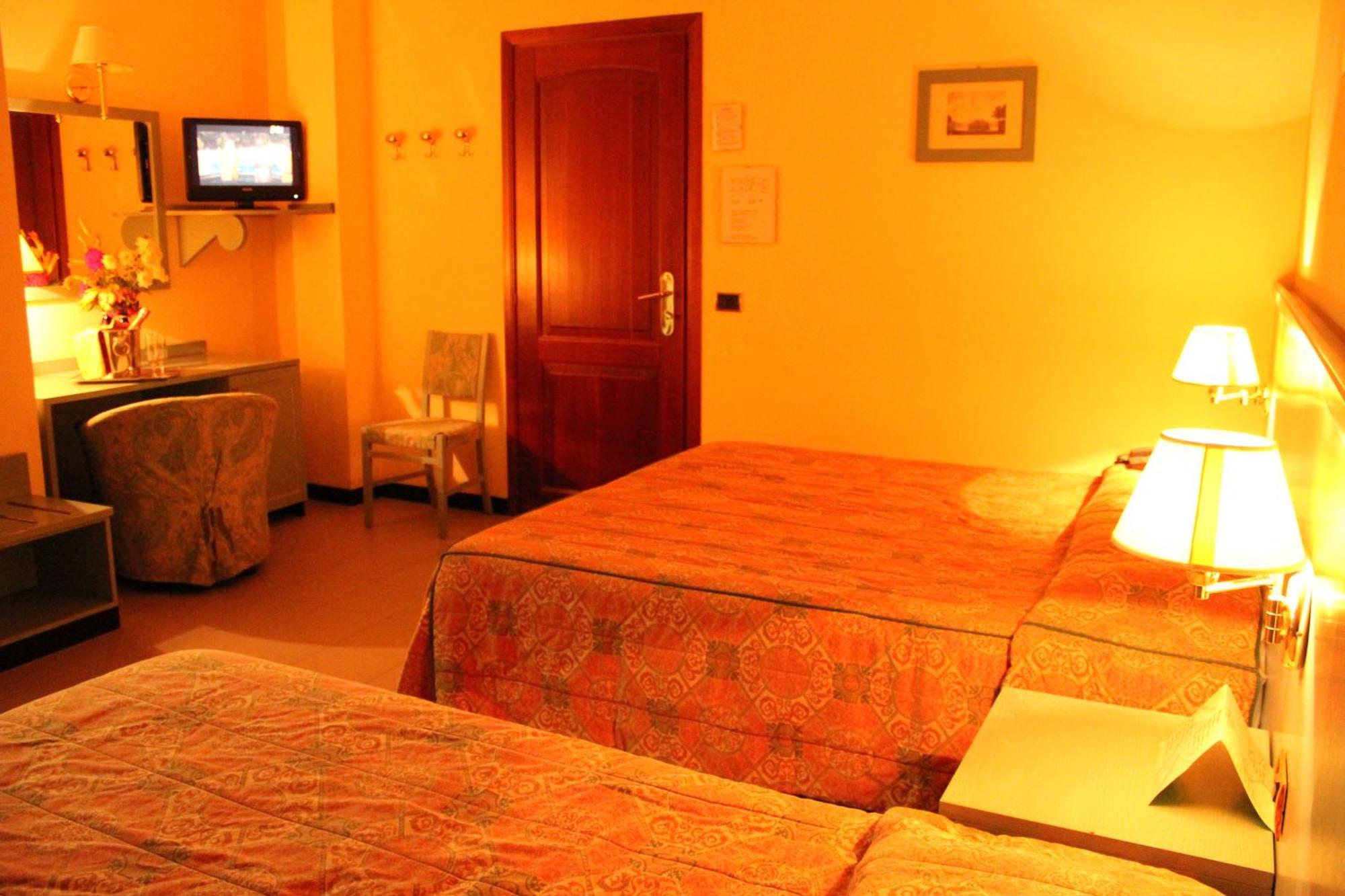 Hotel Sporting Tabiano Terme Kamer foto
