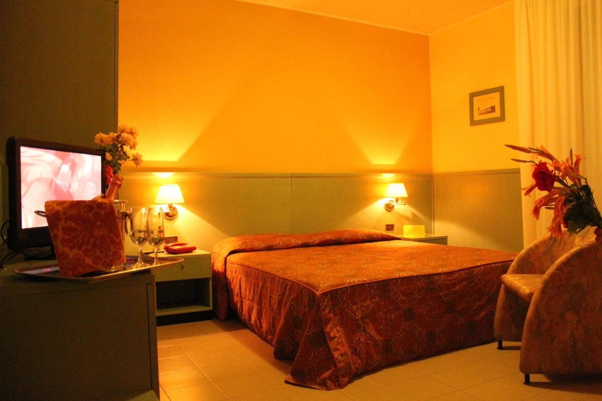 Hotel Sporting Tabiano Terme Kamer foto