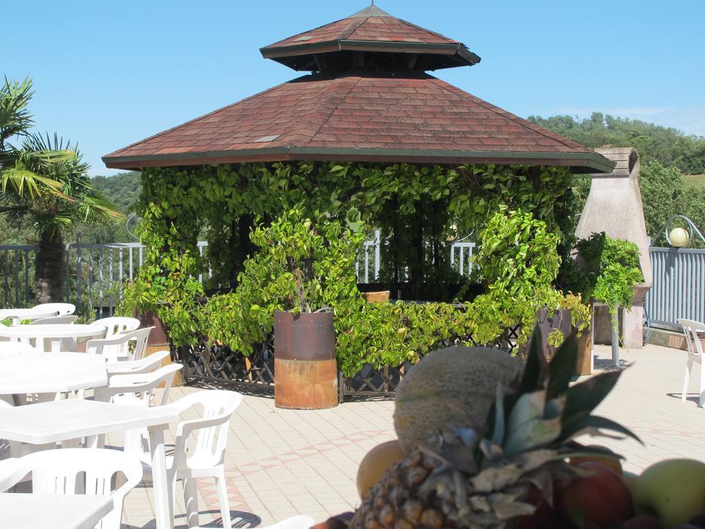Hotel Sporting Tabiano Terme Buitenkant foto