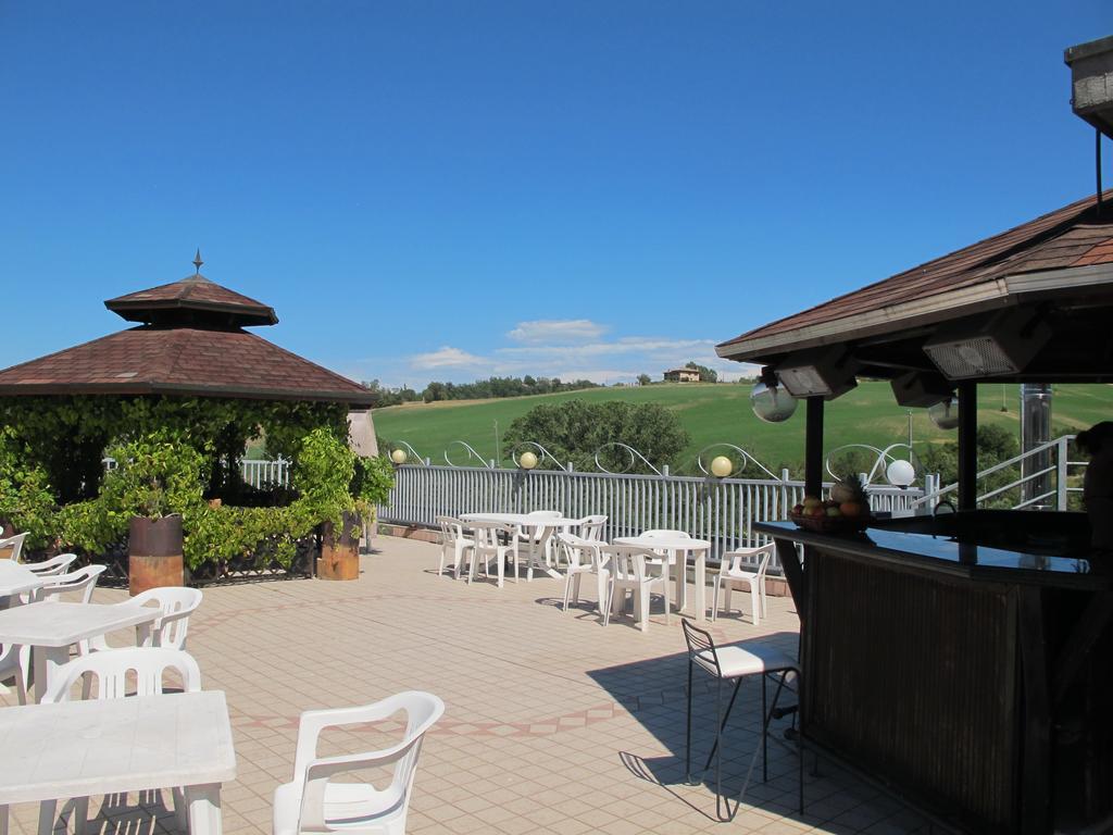 Hotel Sporting Tabiano Terme Buitenkant foto