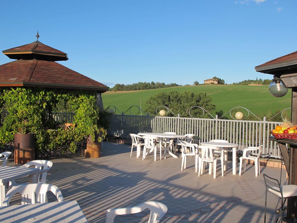 Hotel Sporting Tabiano Terme Buitenkant foto