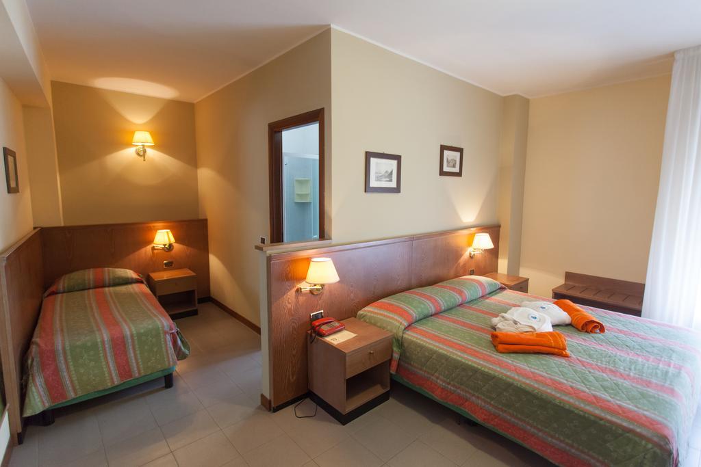 Hotel Sporting Tabiano Terme Buitenkant foto