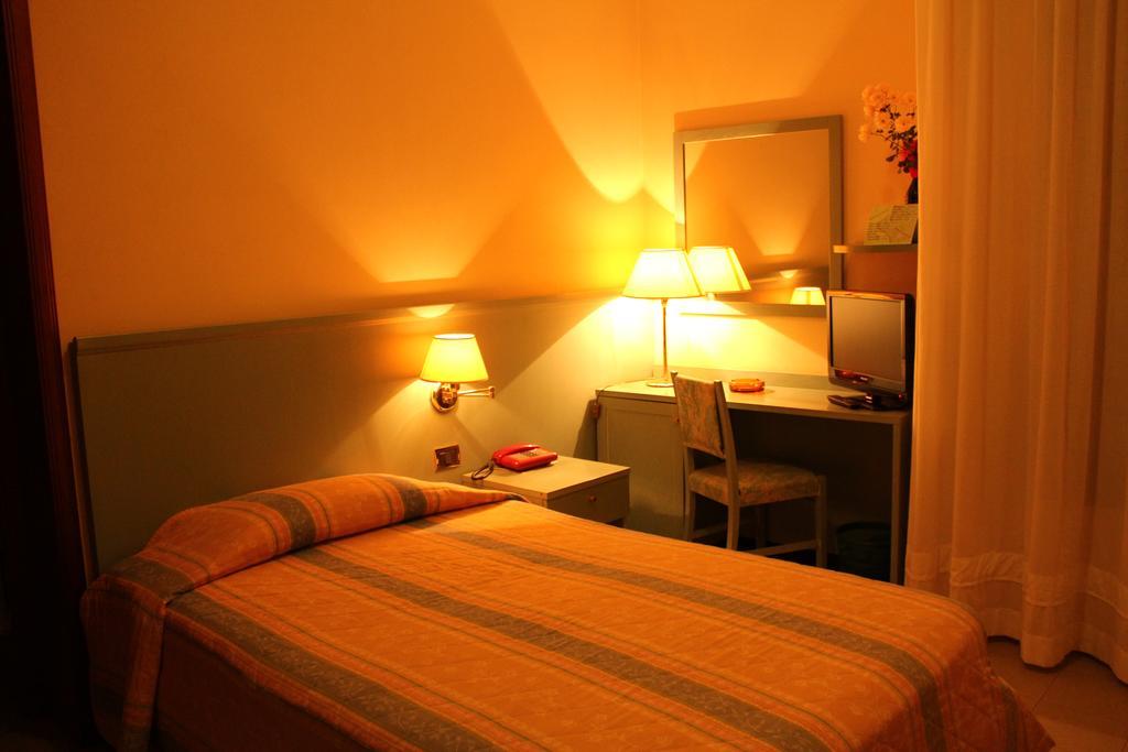 Hotel Sporting Tabiano Terme Kamer foto